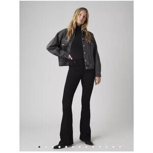 NWT Levi’s 726 High Rise Flare Jeans – Black – Size 28 x 30- Super Soft Stretch